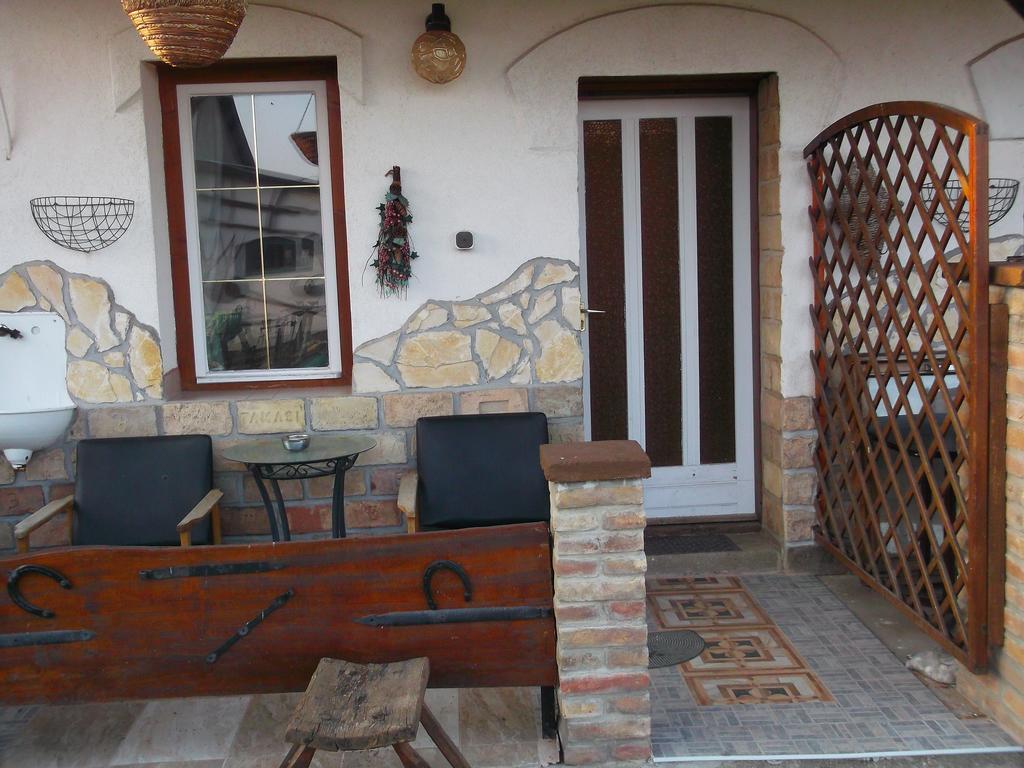 Hotel Nicolaj Vendeghaz Es Tanya Exterior foto