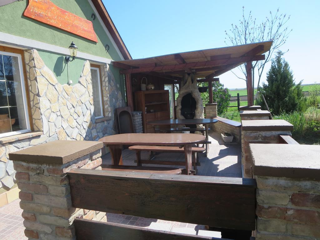Hotel Nicolaj Vendeghaz Es Tanya Exterior foto